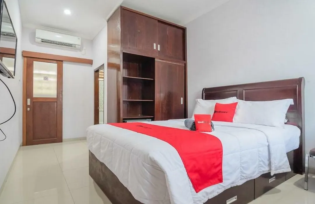 RedDoorz Syariah near Sepinggan Airport Balikpapan-1